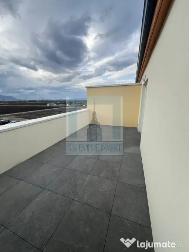 Apartament 3 camere / penthouse pe doua nivele - zona San...