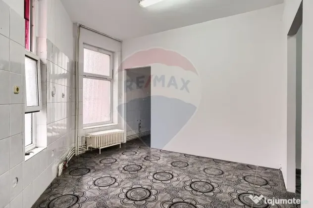 Spațiu comercial de 86 mpc în zona ultracentrală a Ara...