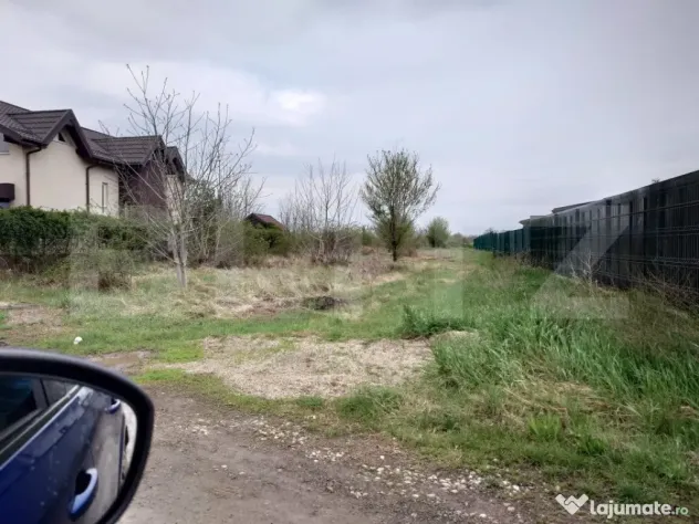 Teren intravilan, 3515 mp, zona Crevedia