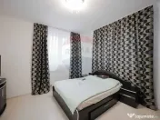 Casǎ cu piscinǎ și garaj de vânzare în Sânmartin, B... 