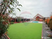 Casǎ cu piscinǎ și garaj de vânzare în Sânmartin, B... 