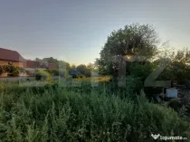 Teren intravilan langa apa si padure