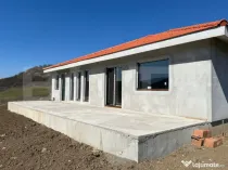 „Casă în stil mediteranean de vânzare în Livezeni –