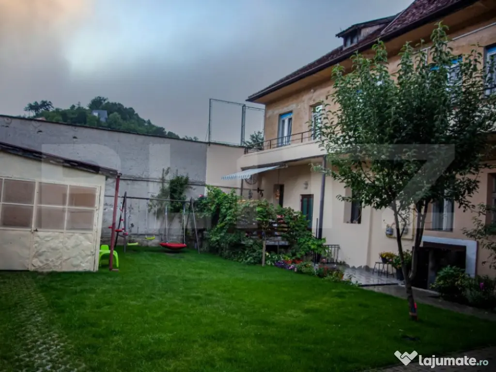 Apartament in vila, 80mp loc parcare, mobilat, zona Centru