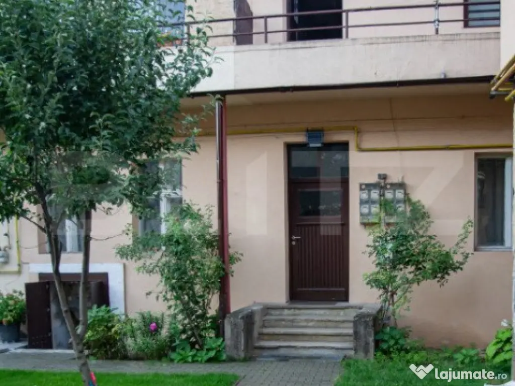 Apartament in vila, 80mp loc parcare, mobilat, zona Centru