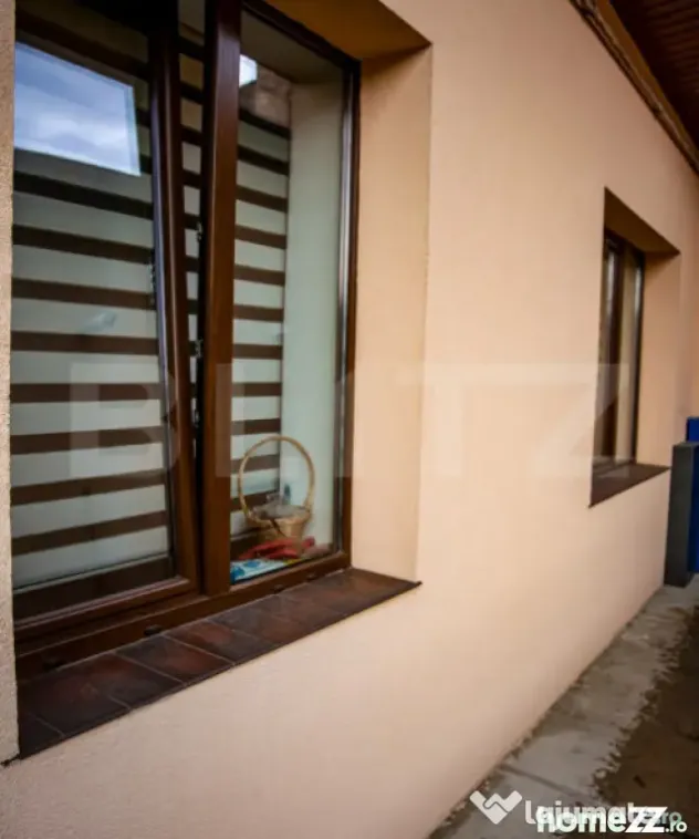 Apartament 3 camere 2 bai -in vila - 80mp -pivnita si parc - Brasov (Brasov)