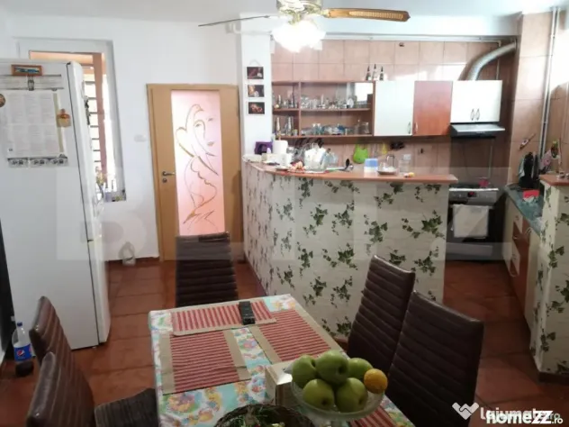 Casa in Centru Civic 4 camere , D +P+ E , PLUS SPATIU COMERC - Brasov (Brasov)