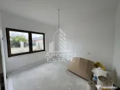 Casa individuala cu 5 camere, finisaje premium, disponibila imediat.