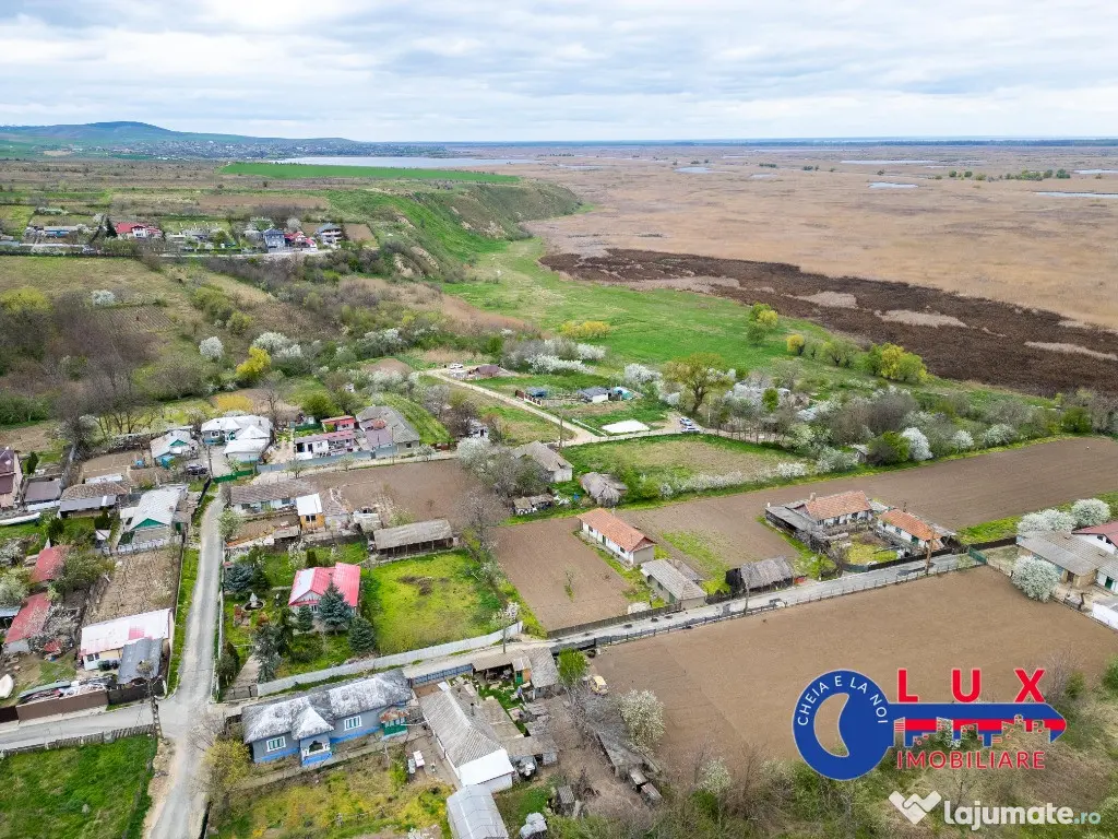 ID 7833 EXCLUSIVITATE - Teren cu priveliste superba