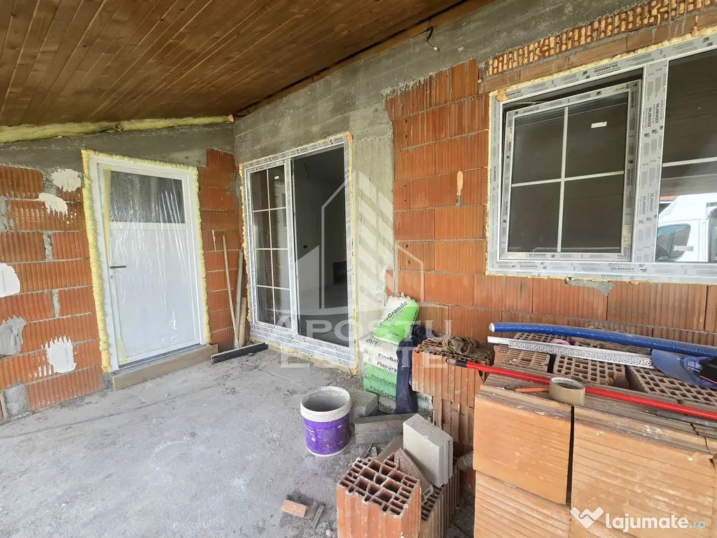 Jumatate de duplex pe parter cu 4 camere si 2 bai, Sag - Sag (Timis)