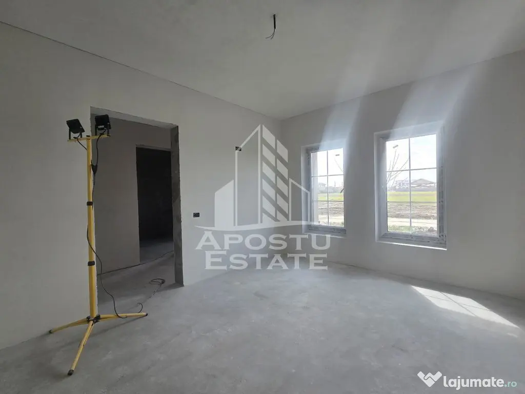 Jumatate de duplex pe parter cu 4 camere si 2 bai, Sag - Sag (Timis)