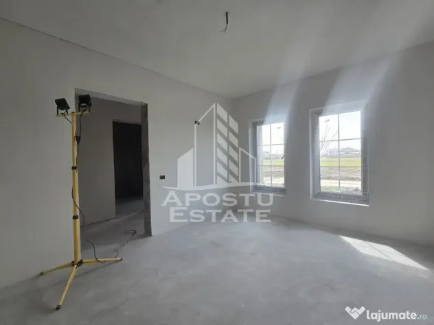 Jumatate de duplex pe parter cu 4 camere si 2 bai, Sag - Sag (Timis)