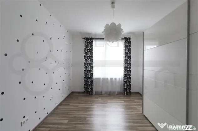 3 camere, 67 mp, balcon, in Floresti, aproape de Vivo!