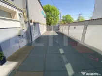 Cladire comerciala, 360 mp, 335 mp teren, zona centrala