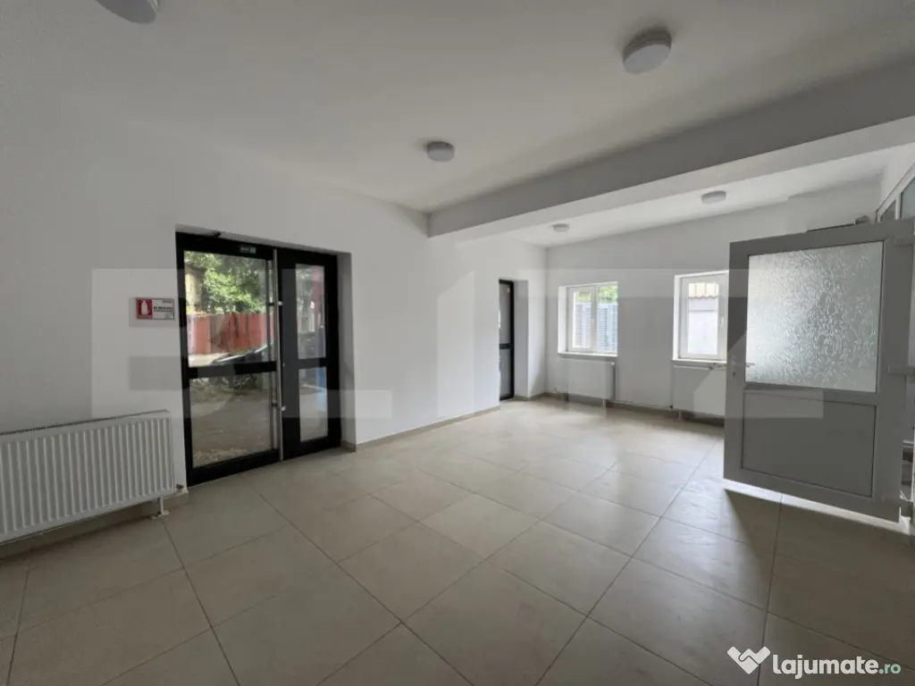 Cladire comerciala, 360 mp, 335 mp teren, zona centrala