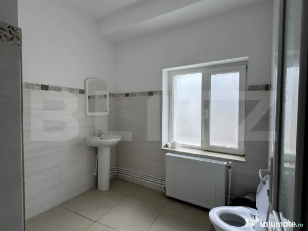 Cladire comerciala, 360 mp, 335 mp teren, zona centrala