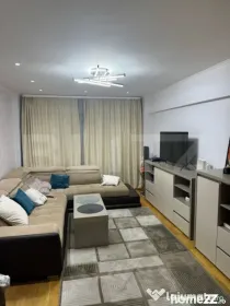Apartament de vanzare cu 4 camere, zona Ultracentral SCHIMB