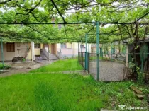 Casa renovabila cu 2 spatii comerciale, 416.6 mp, teren de 7