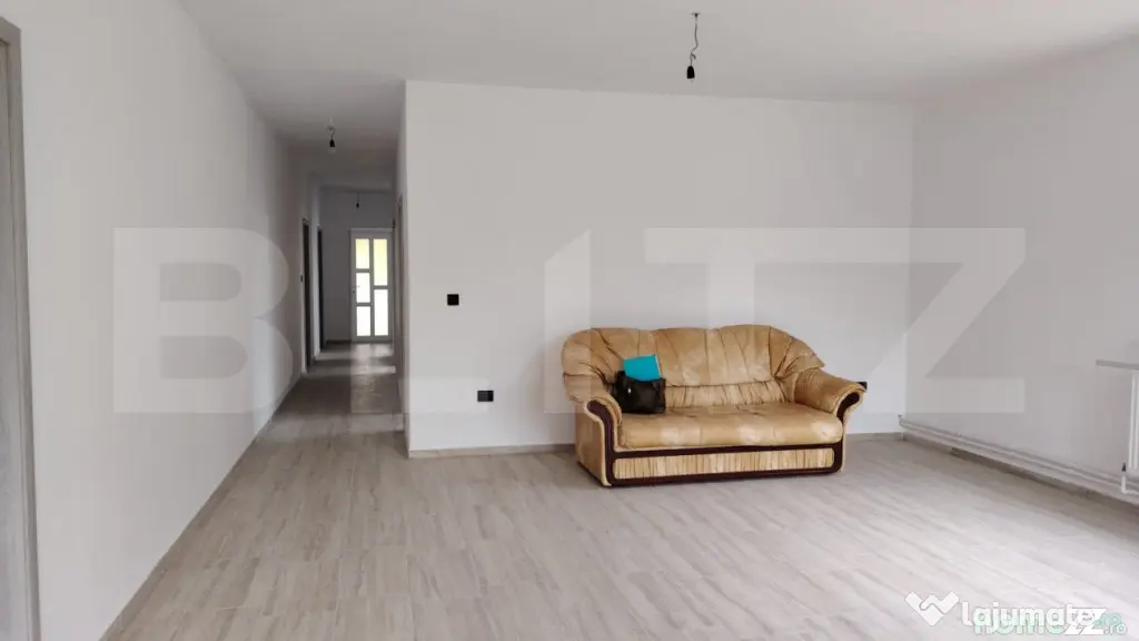 Casa de vanzare, cu 6 camere, 288 mp, zona Voinesti - Targoviste (Dambovita)