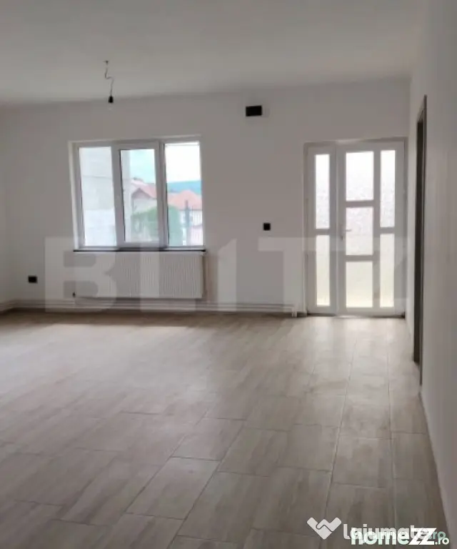 Casa de vanzare, cu 6 camere, 288 mp, zona Voinesti - Targoviste (Dambovita)