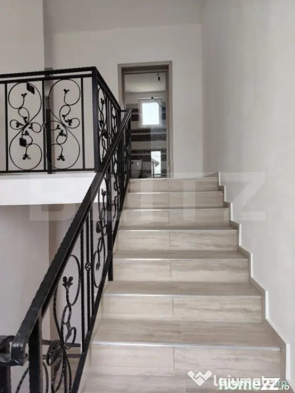 Casa de vanzare, cu 6 camere, 288 mp, zona Voinesti - Targoviste (Dambovita)
