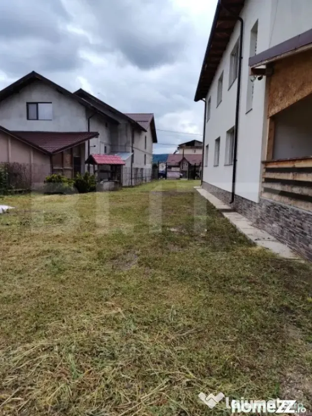 Casa de vanzare, cu 6 camere, 288 mp, zona Voinesti - Targoviste (Dambovita)