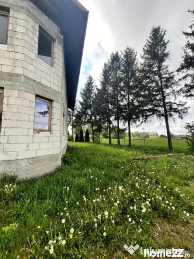 Casa la rosu, teren 1675mp, Fratautii Vechi - Fratautii Vechi (Suceava)