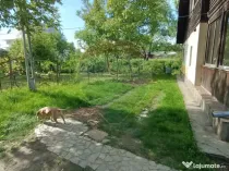 Casă de vânzare în stil vechi cu 3 camere si 3 arii î...