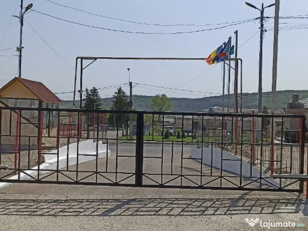 Vand complex industrial/comercial in Husi - ID : RH-43182-property