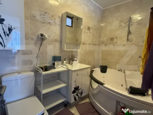 Apartament de vanzare, cu 3 camere, modern, 75 mp, parcare, - Floresti (Cluj)