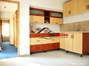 Casa batraneasca in Targoviste - Exterior nord, Laculete. 