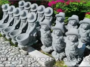 Statuetă fata cu coș, galben antichizat, model S3. 