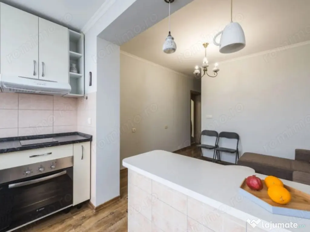 1 camera in zona Soarelui