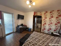 Apartament de vanzare, cu 3 camere, zona Micro 5