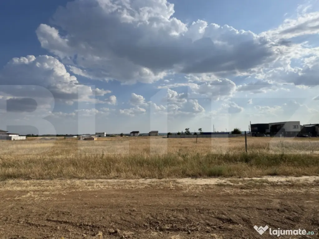 Parcele teren de 566 mp, front dublu de 30 m, utilități, z