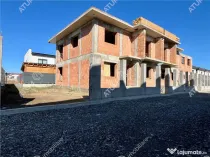 Casa cu 4 camere 2 bai si teren de 230 mp Selimbar