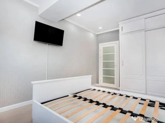 2 camere in zona Lipovei