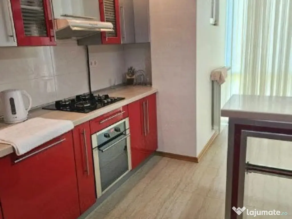 3 camere in zona Girocului