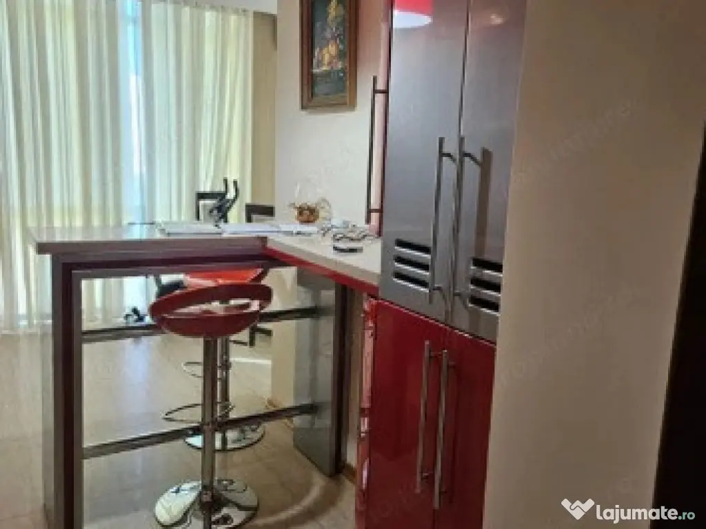 3 camere in zona Girocului