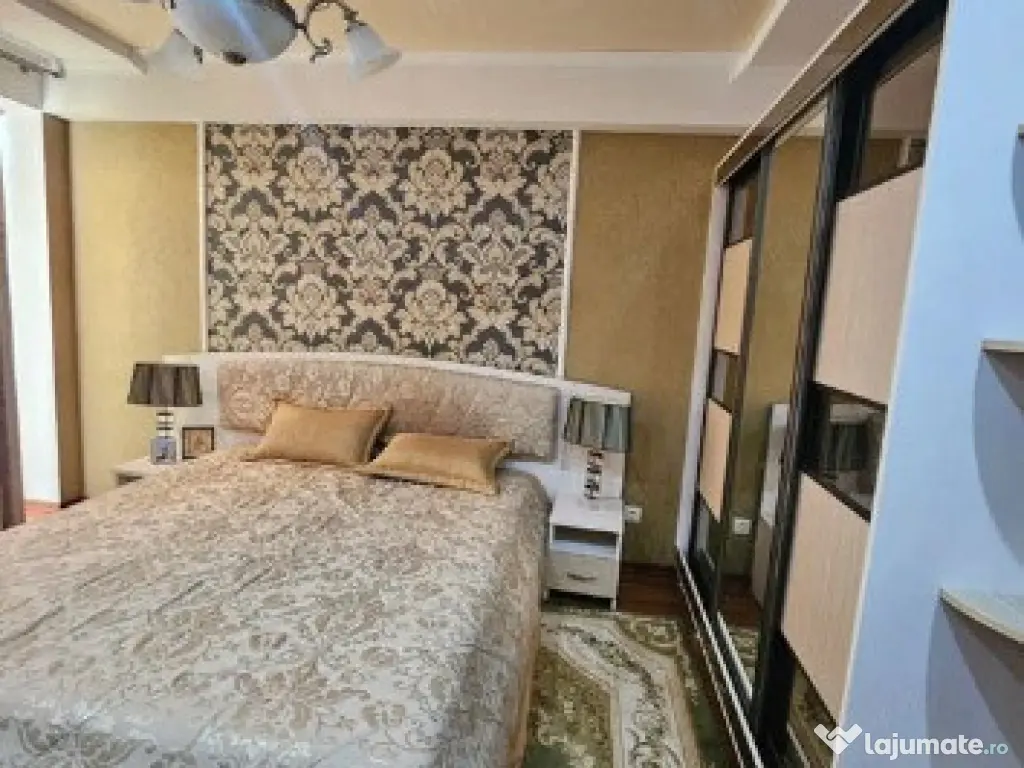 3 camere in zona Girocului