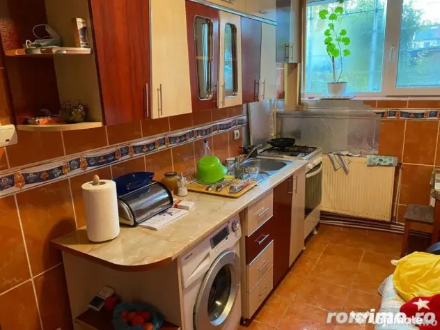 1 camera in zona Dambovita