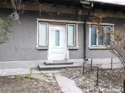 Gara - Spitalul CFR - Str. Scolii, casa din caramida, ter... 