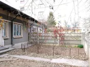 Gara - Spitalul CFR - Str. Scolii, casa din caramida, ter... 