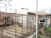 Gara - Spitalul CFR - Str. Scolii, casa din caramida, ter... 