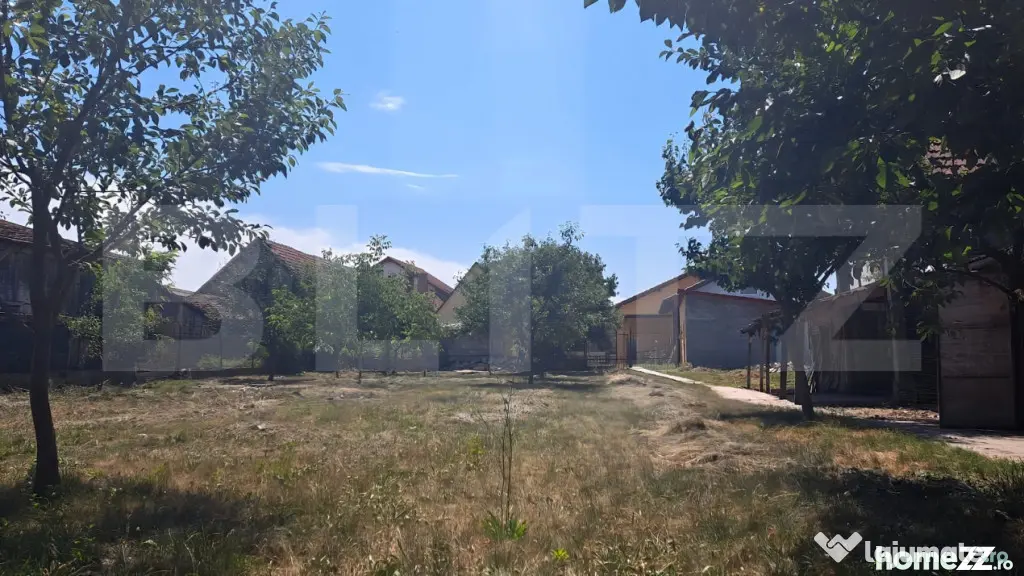 Casa 500 mp, spatiu comercial 122 mp, teren 7900mp - Botiz - Botiz (Satu-Mare)