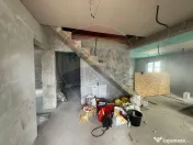 Casă / Vilă cu 3 camere în Câmpineanca 