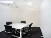 Alăturați-vă unui mediu de co-working cooperativ în Regus Charles de 
