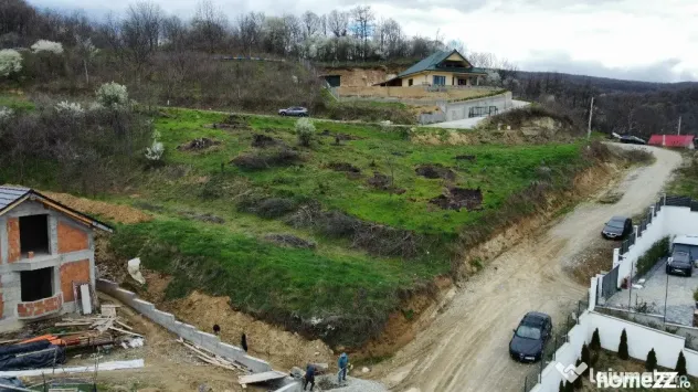 TEREN INTRAVILAN - RM. VALCEA