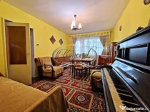 Apartament spatios, etaj intermediar, zona Academiei de muzi