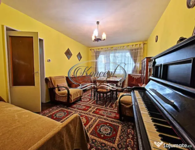 Apartament spatios, etaj intermediar, zona Academiei de muzi